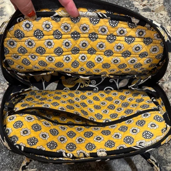 Vera Bradley “Yellow Bird” Shoulder Bag and matching small cosmetic bag - Picture 5 of 11